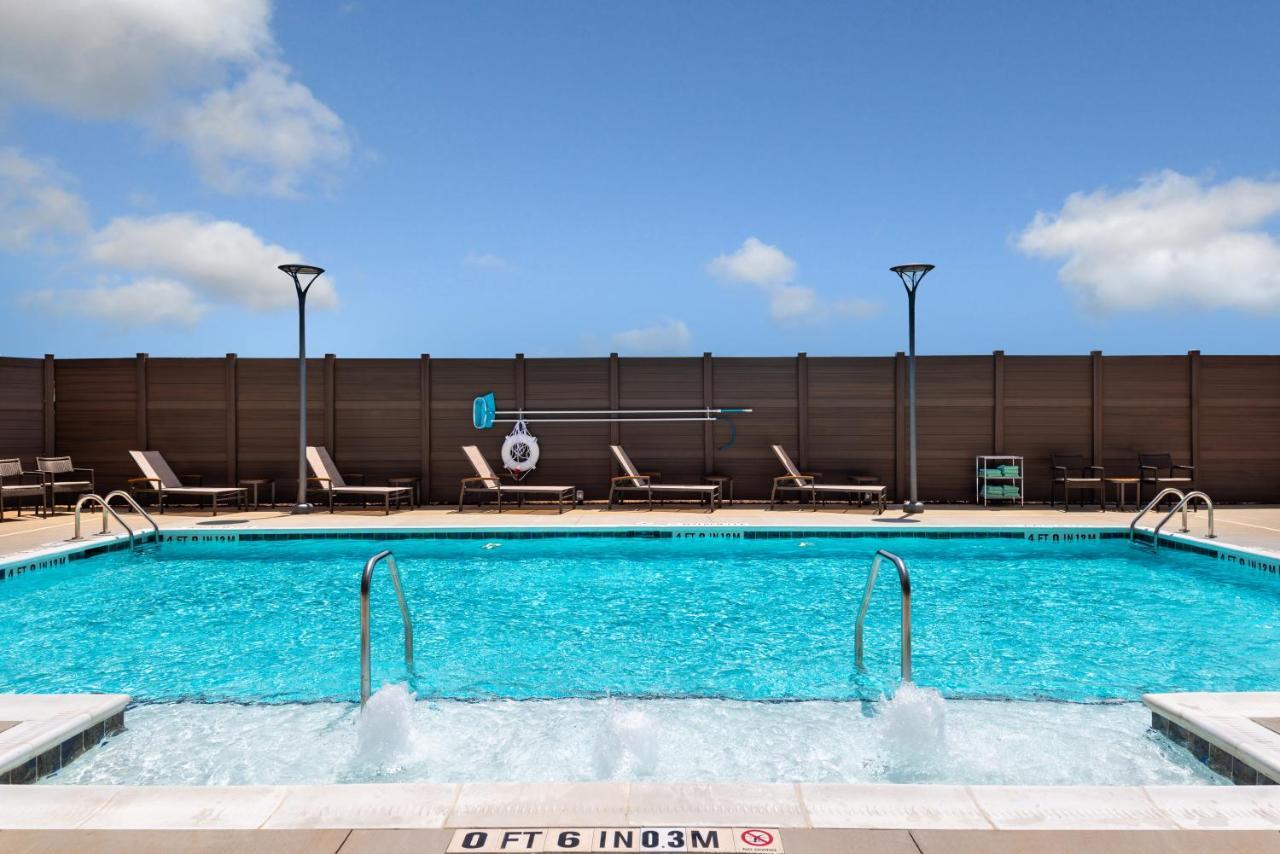 Courtyard By Marriott Charlotte Northlake Zewnętrze zdjęcie