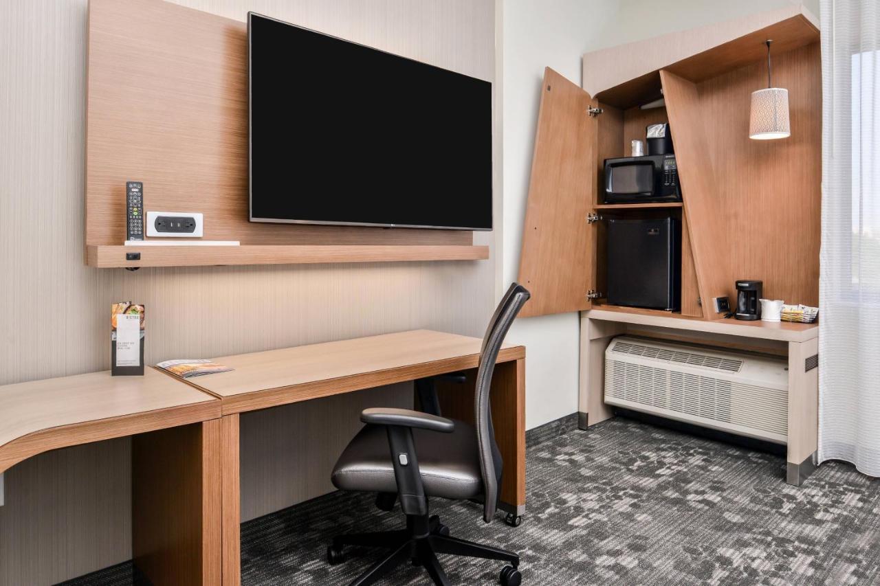 Courtyard By Marriott Charlotte Northlake Zewnętrze zdjęcie