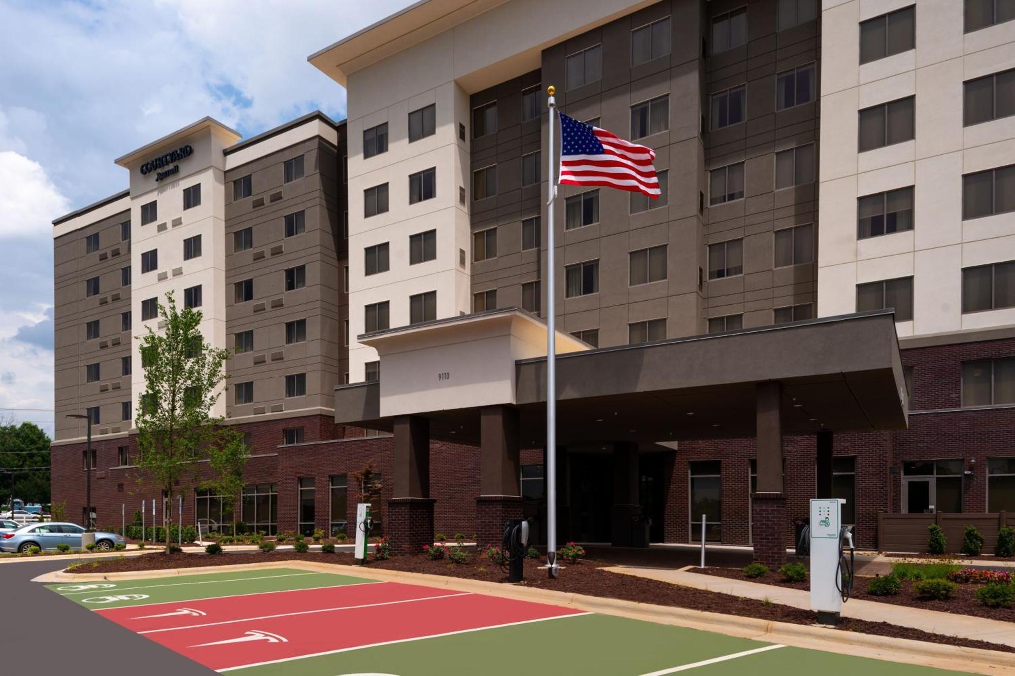 Courtyard By Marriott Charlotte Northlake Zewnętrze zdjęcie